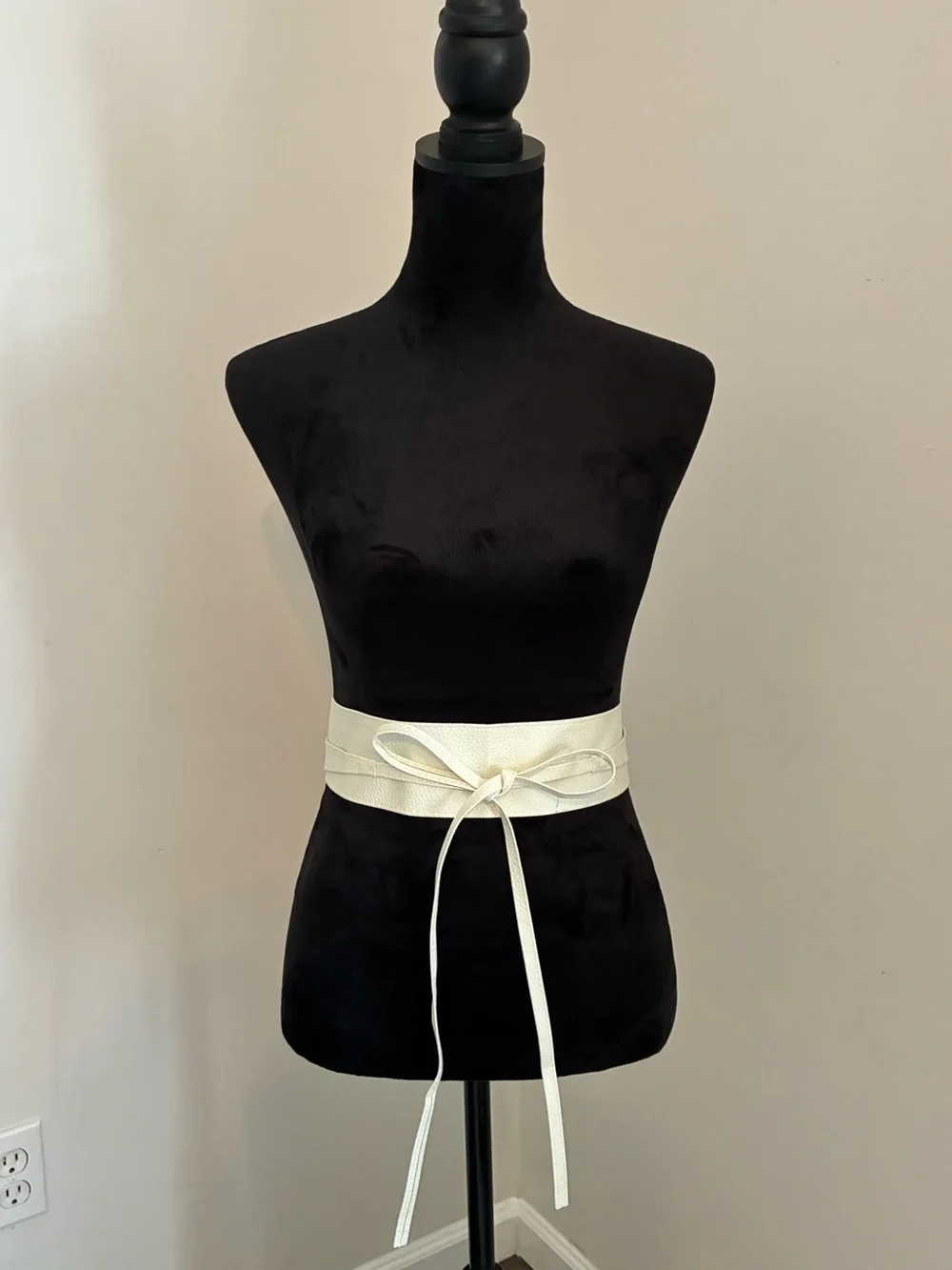 Wide Ivory Belt with Tie